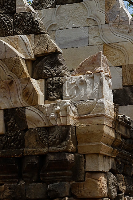 29-Prasat Sdok Kok Thom (2013)-011